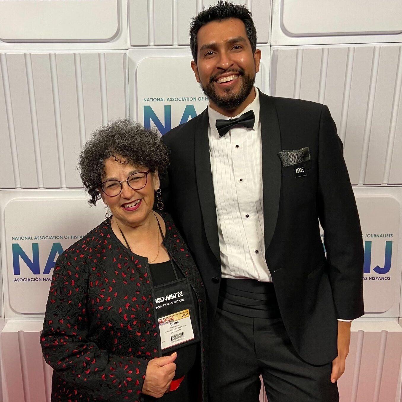 IRE Executive Director Diana Fuentes and IRE Director of Diversity & Inclusion Francisco Vara-Orta pose for a photo at NAHJ's 2022 conference.